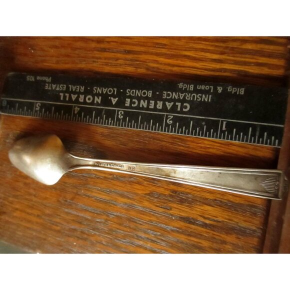 Holmes & Edwards Inlaid CENTURY DINNER Grapefruit Spoon Silverplate - Picture 3 of 4